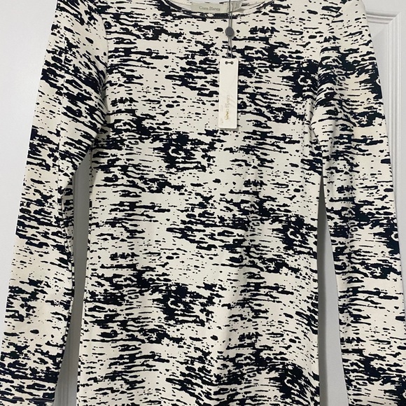 Never been worn midi dress - Picture 2 of 6